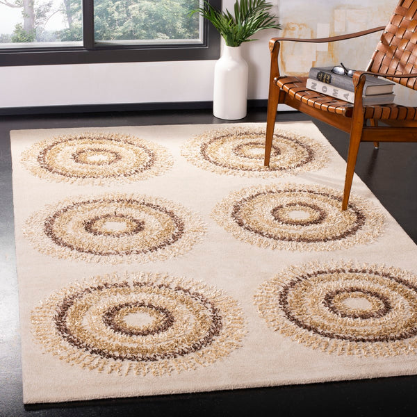 Safavieh Soho SOH719 Hand Tufted Rug