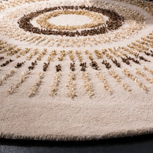 Safavieh Soho SOH719 Hand Tufted Rug