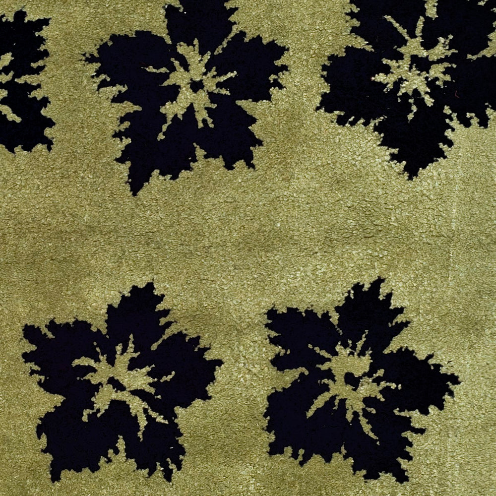 Safavieh Soho SOH720 Hand Tufted Rug