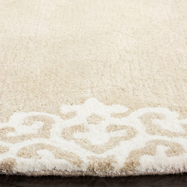 Safavieh Soho 724 Hand Tufted Wool and Viscose Rug SOH724B-2