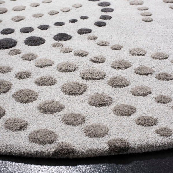 Safavieh Soho SOH727 Hand Tufted Rug