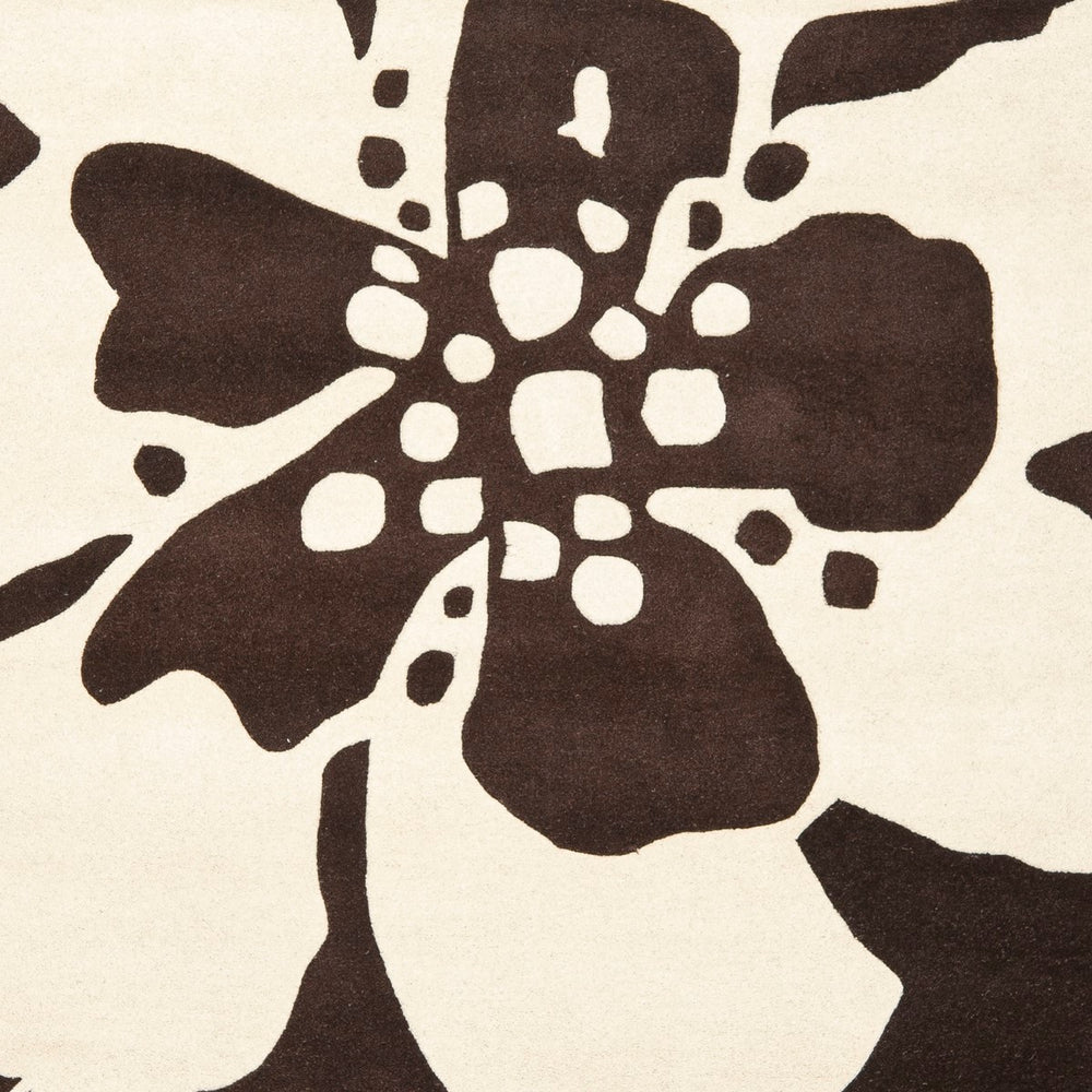 Safavieh Soho SOH730 Hand Tufted Rug