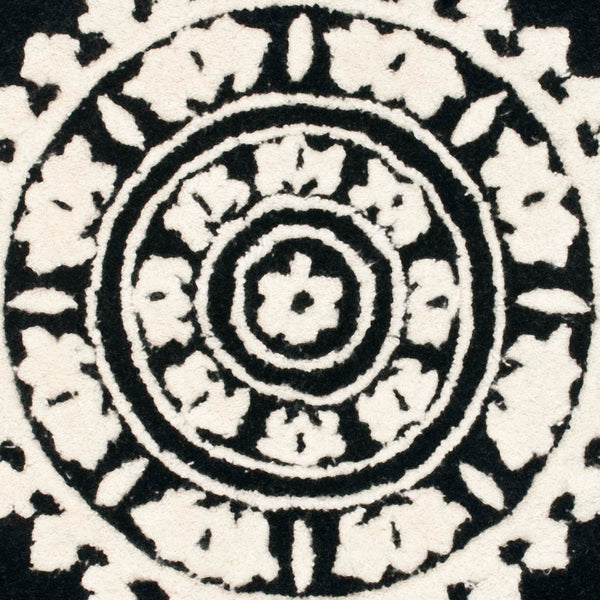 SOH732 Hand Tufted Rectangle Rug - Luxurious Wool & Viscose Pile from India for Elegant Spaces