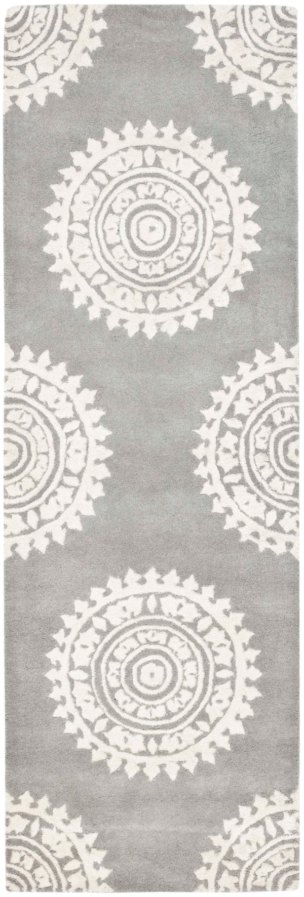 Safavieh SOH732 Hand Tufted Rug