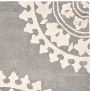 Safavieh SOH732 Hand Tufted Rug