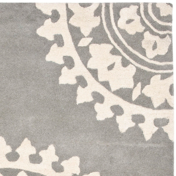 Safavieh SOH732 Hand Tufted Rug