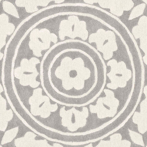 Safavieh SOH732 Hand Tufted Rug