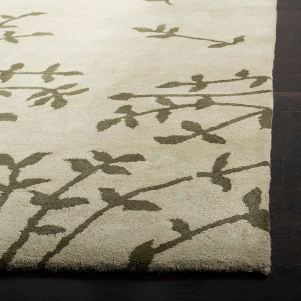 Safavieh Soho SOH733 Hand Tufted Rug