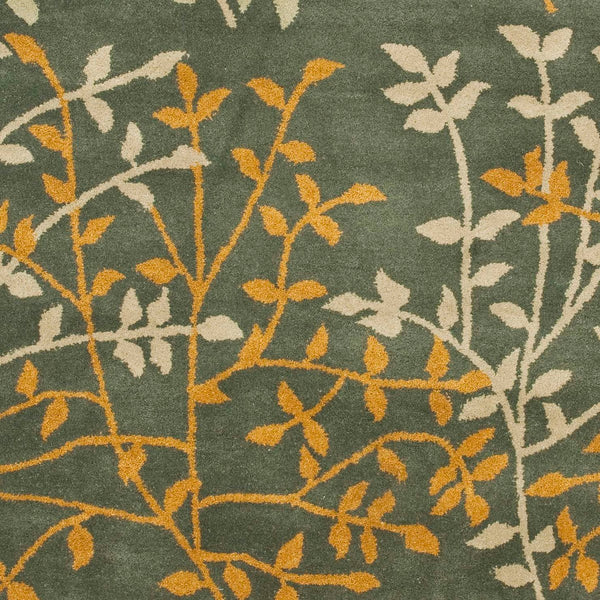 Safavieh Soho SOH733 Hand Tufted Rug