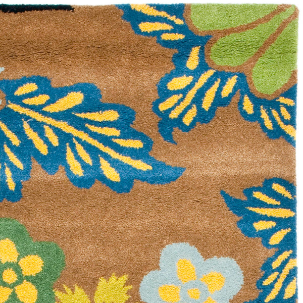 Safavieh Soho SOH738 Hand Tufted Rug