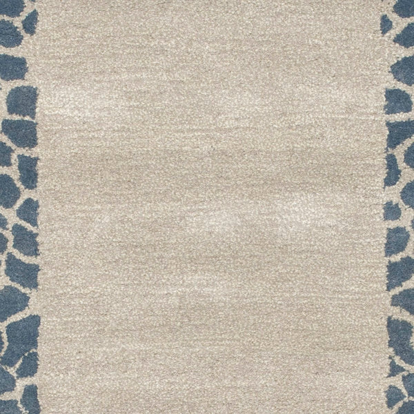Safavieh Soho SOH739 Hand Tufted Rug