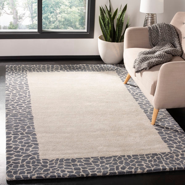 Safavieh Soho SOH739 Hand Tufted Rug