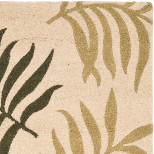 Safavieh Soho SOH744 Hand Tufted Rug