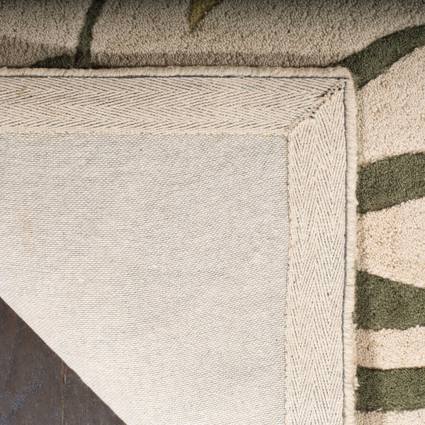 Safavieh Soho SOH744 Hand Tufted Rug