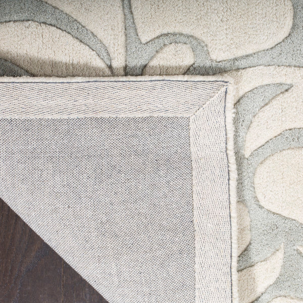 Safavieh Soho SOH759 Hand Tufted Rug