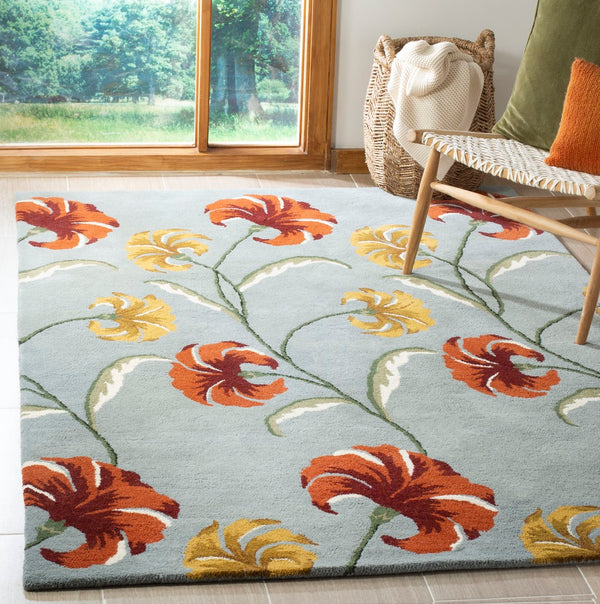 Safavieh Soho SOH767 Hand Tufted Rug