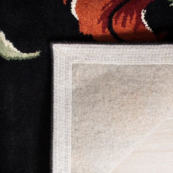 Safavieh Soho SOH767 Hand Tufted Rug