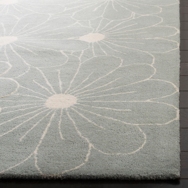 Safavieh Soho SOH768 Hand Tufted Rug