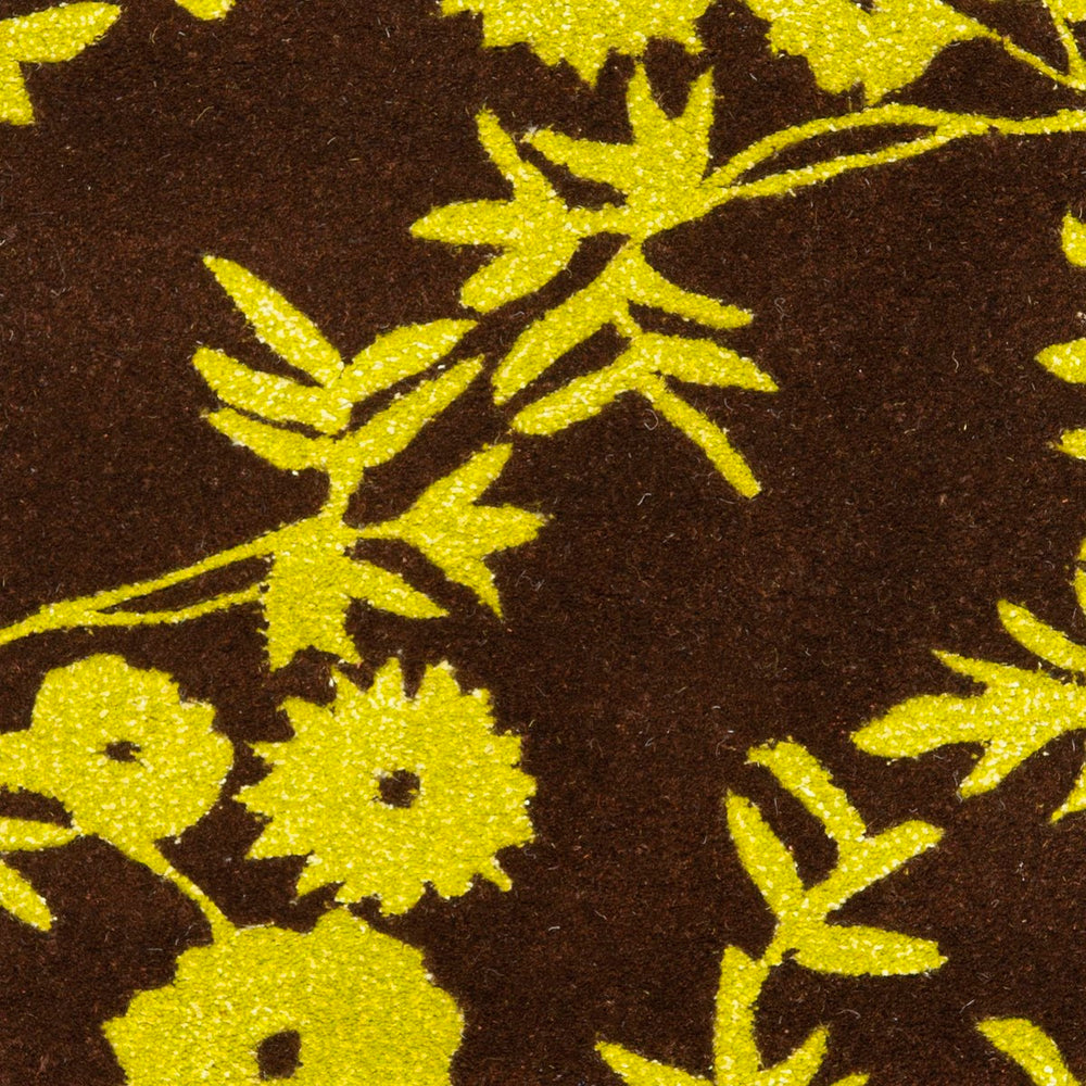 Safavieh Soho SOH774 Hand Tufted Rug