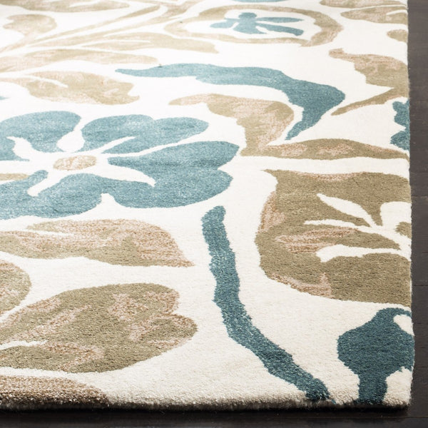 Safavieh SOH795 Hand Tufted Rug