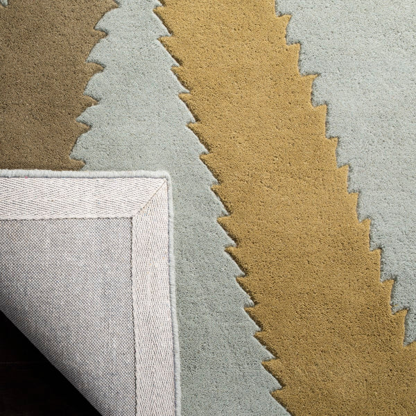 Safavieh Soho SOH798 Hand Tufted Rug