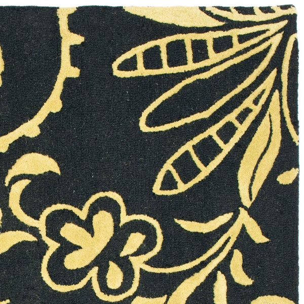 Safavieh Soho SOH832 Hand Tufted Rug