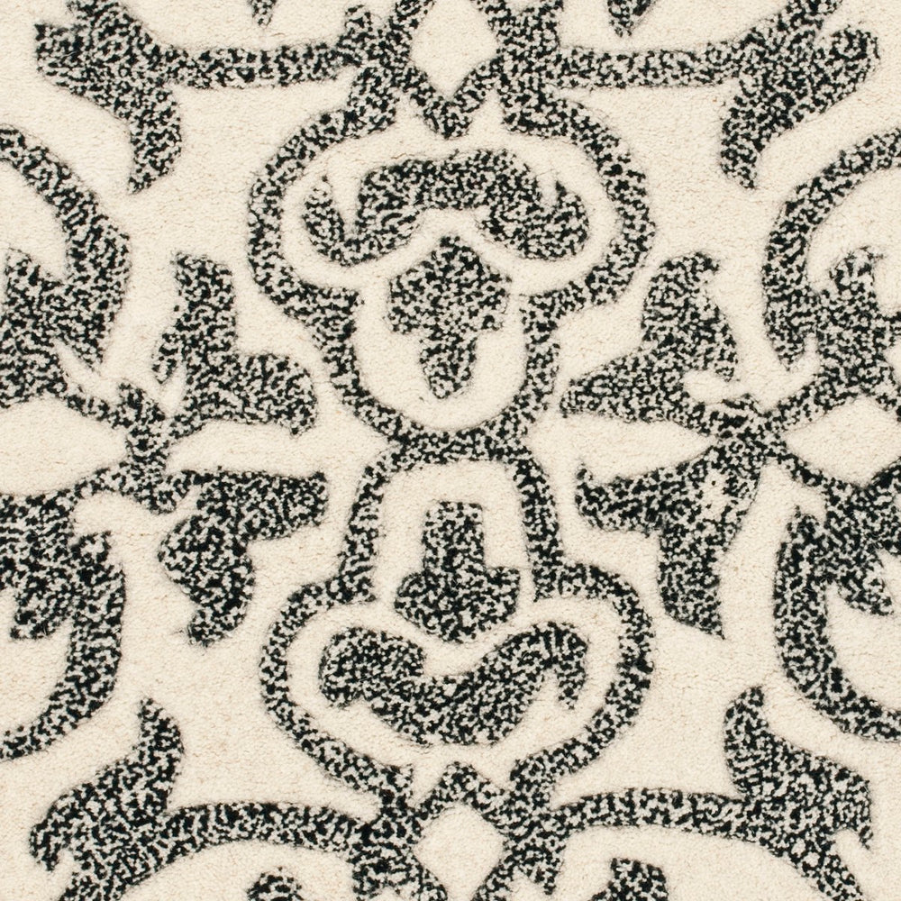 Safavieh Soho SOH840 Hand Tufted Rug
