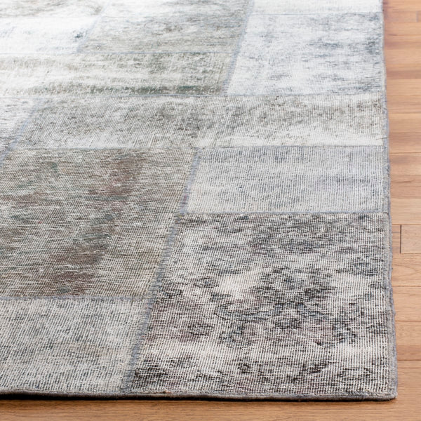 Safavieh Spice SPM518 Hand Knotted Rug