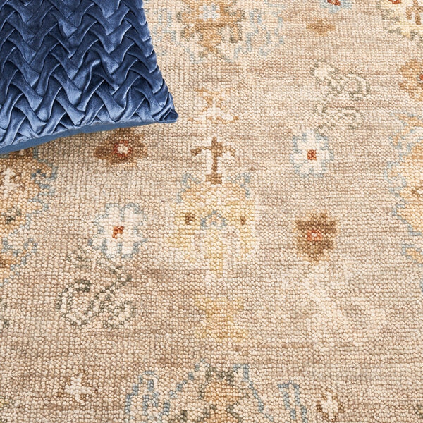 Safavieh Samarkand 106 Hand Knotted 80% Wool and 10% Cotton Traditional Rug SRK106F-2SQ