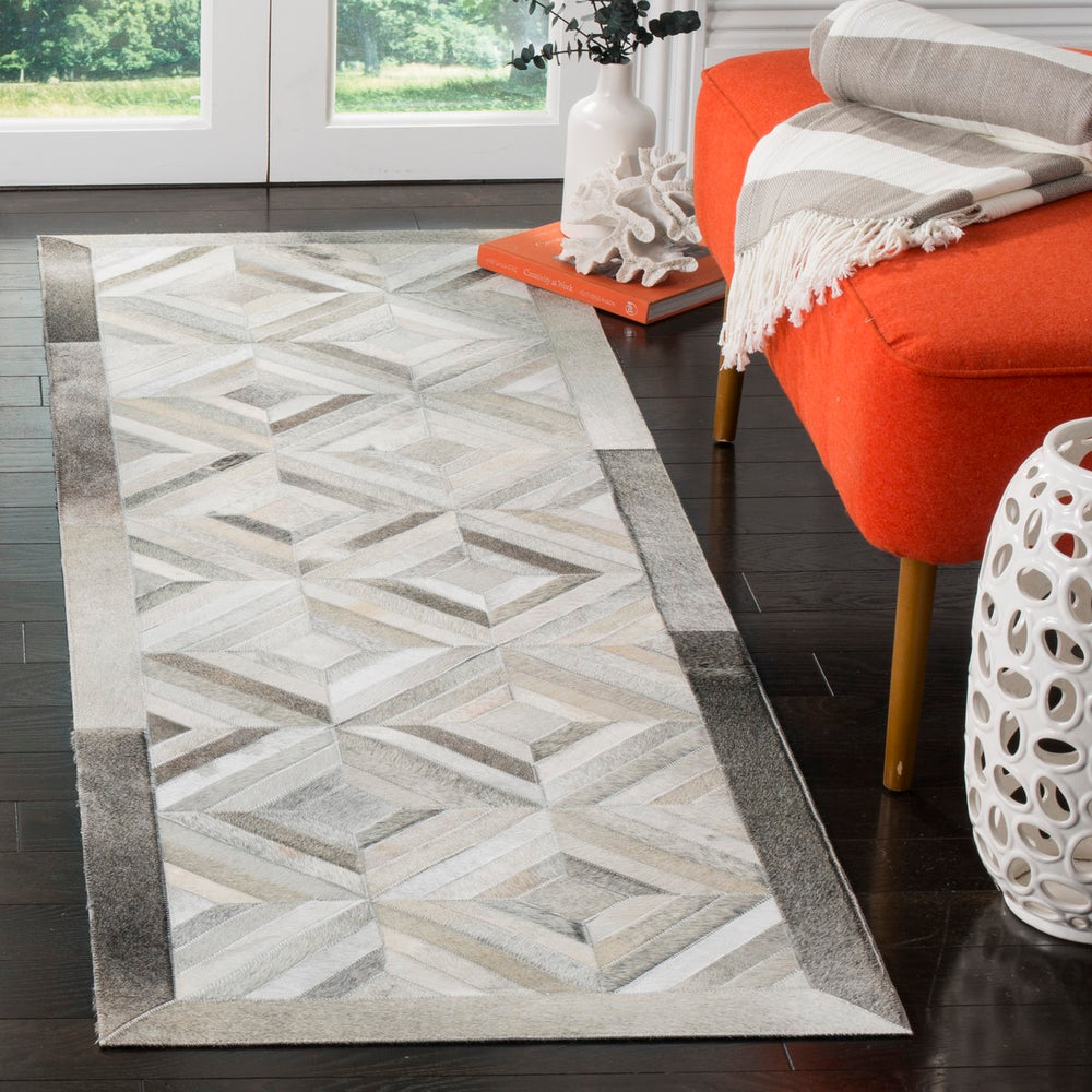 Safavieh Studio STL216 Hand Woven Rug