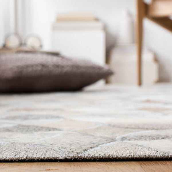 Studio Leather 231 Luxurious 100% Hair On Leather Pile Flat Weave Rug for Elegant Interiors