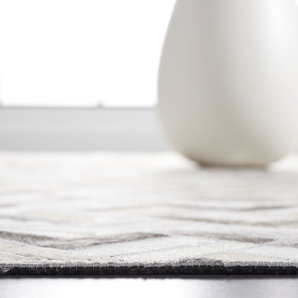 Safavieh Studio Leather 235 Flat Weave Hair on Leather Rug STL235G-8