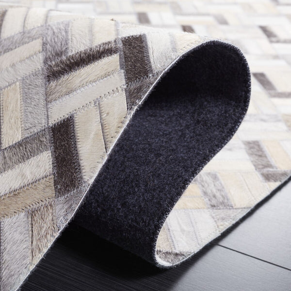 Safavieh Studio Leather 235 Flat Weave Hair on Leather Rug STL235G-8