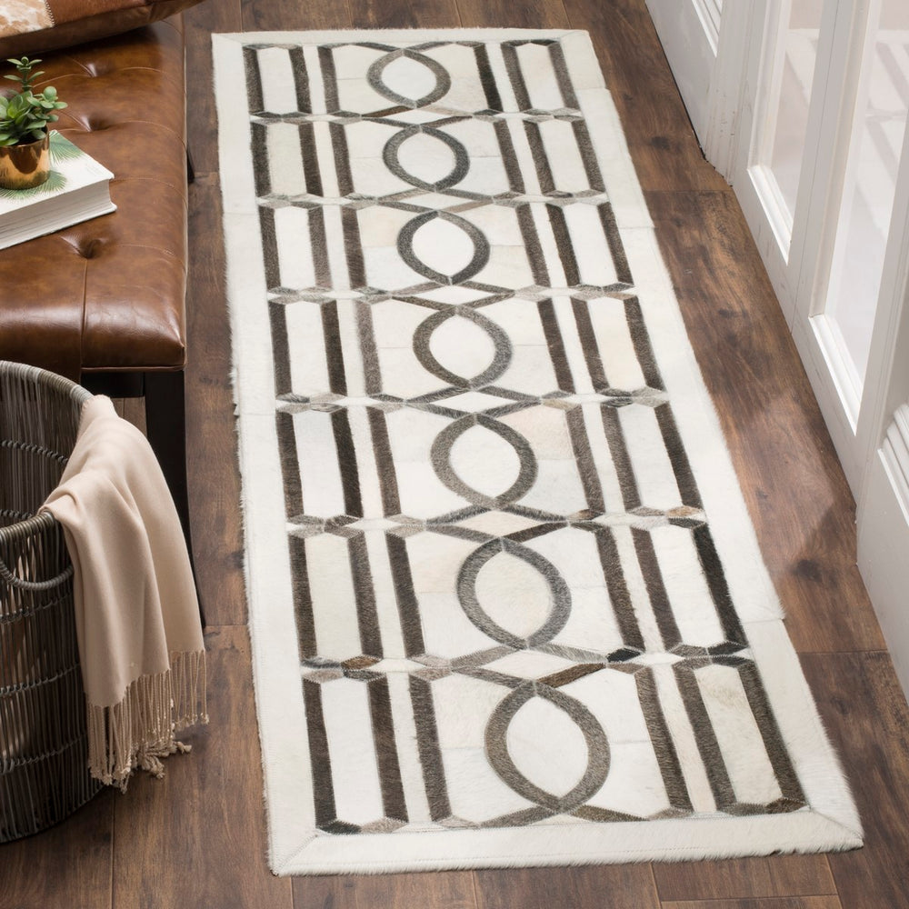 Safavieh Studio STL662 Hand Woven Rug