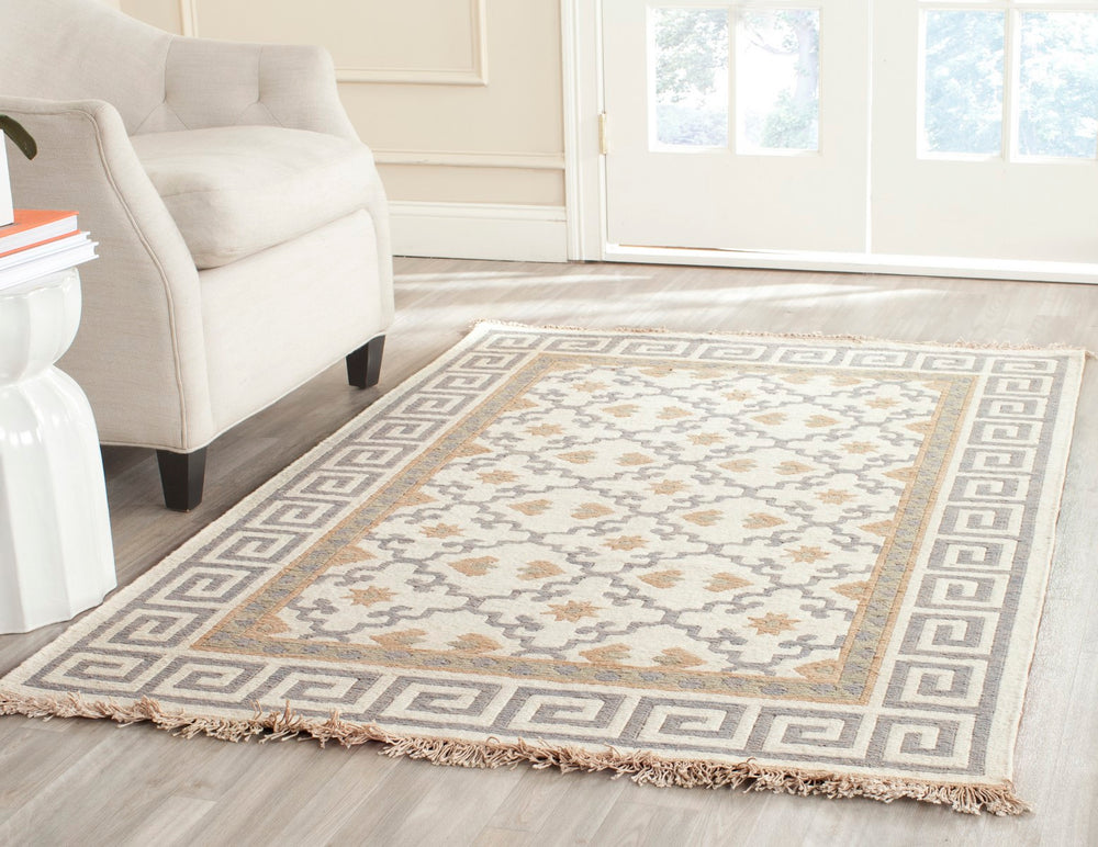 Safavieh Sumak SUM442 Rug