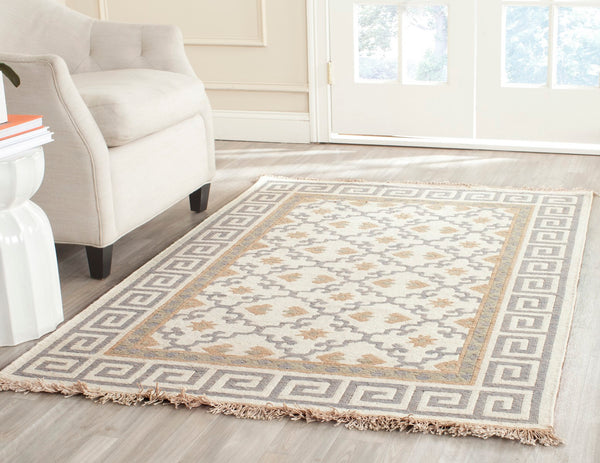 Safavieh Sumak SUM442 Rug