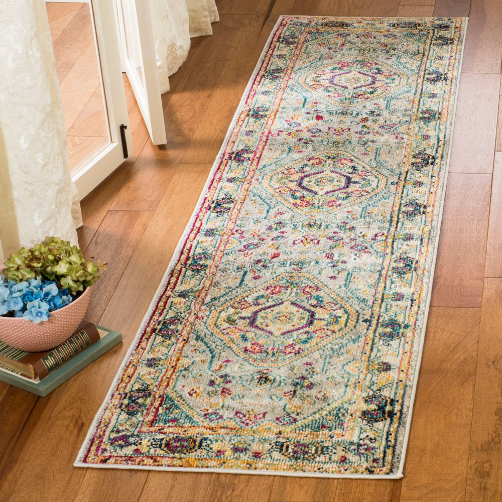 Safavieh Savannah SVH684 Power Loomed Rug