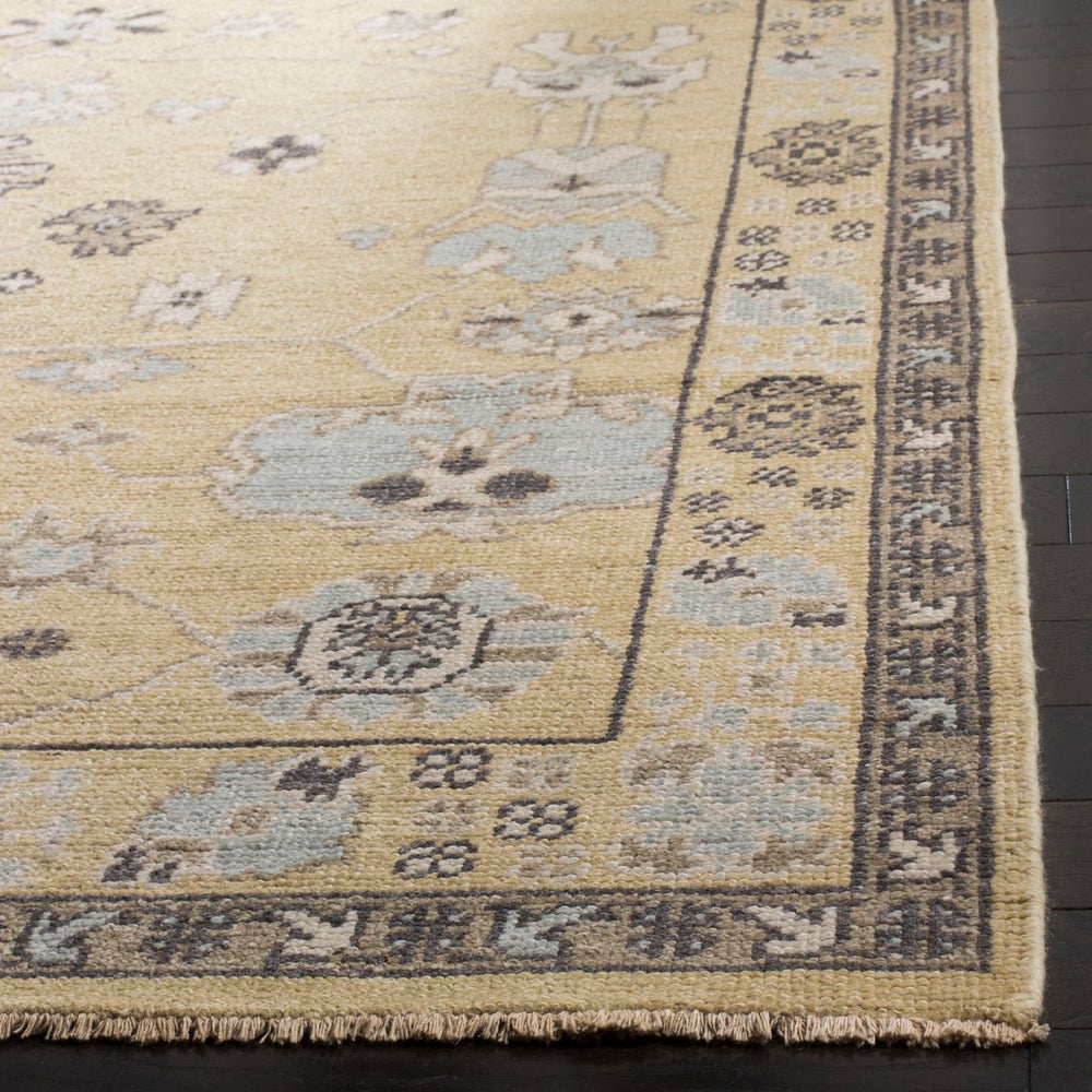 Safavieh Sivas SVS126 Hand Knotted Rug