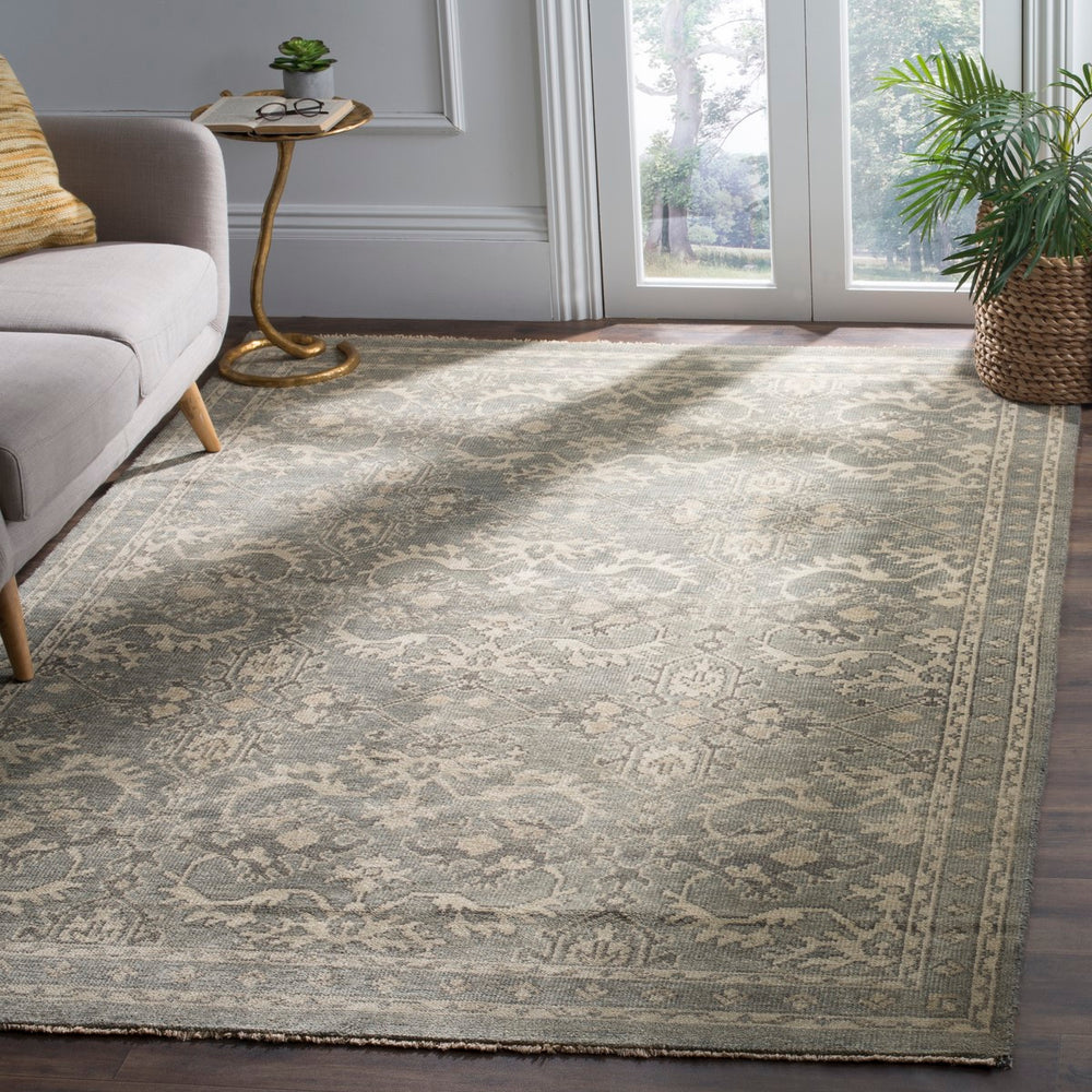 Safavieh Sivas SVS131 Hand Knotted Rug