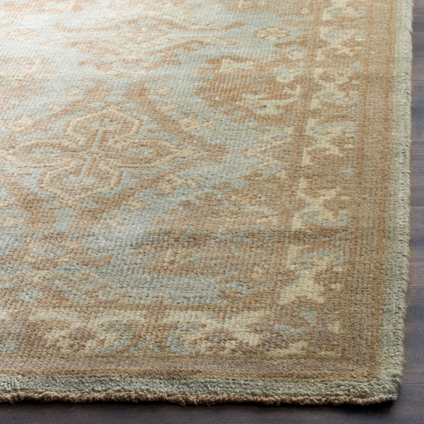 Safavieh Sivas SVS170 Hand Knotted Rug