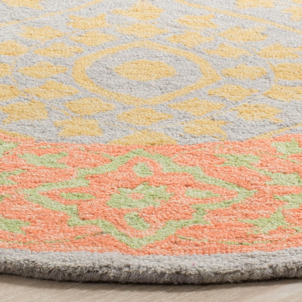 Safavieh Suzani 105 Hand Hooked 80% Wool and 20% Cotton Rug SZN105A-3