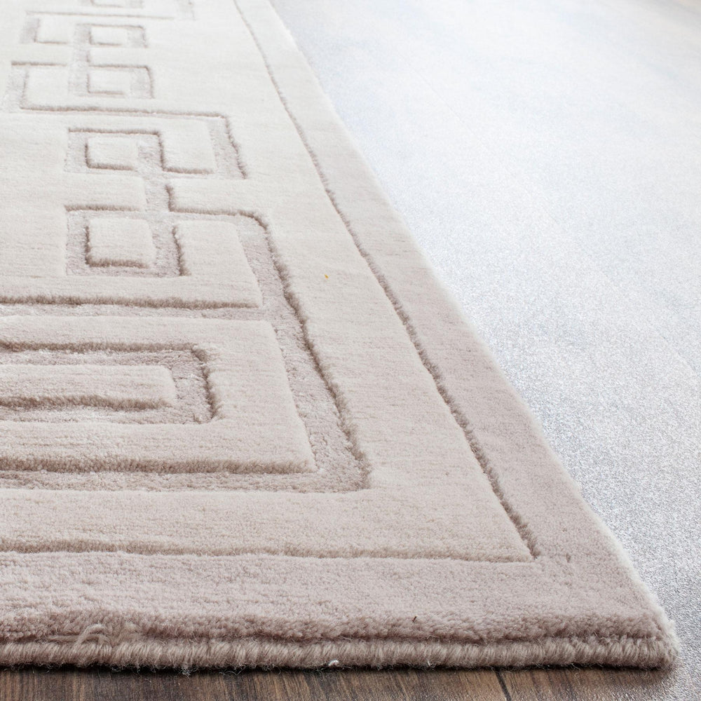 Safavieh Tibetan TB055 Rug