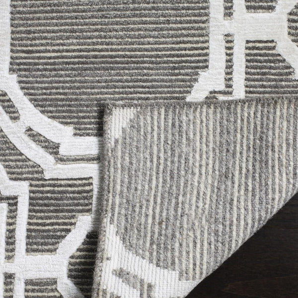 Safavieh Tibetan TB1193 Rug