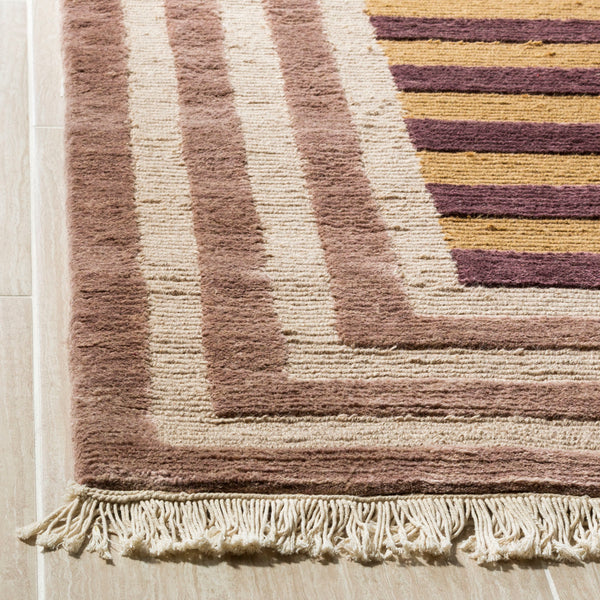 Safavieh TB134 Hand Knotted Rug