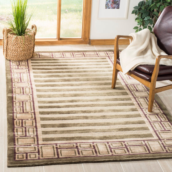 Safavieh TB135 Hand Knotted Rug