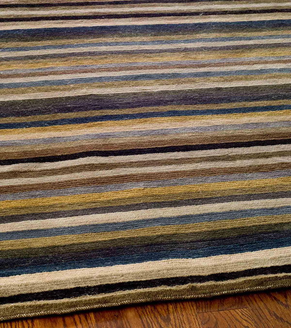 Safavieh TB198 Hand Knotted Rug