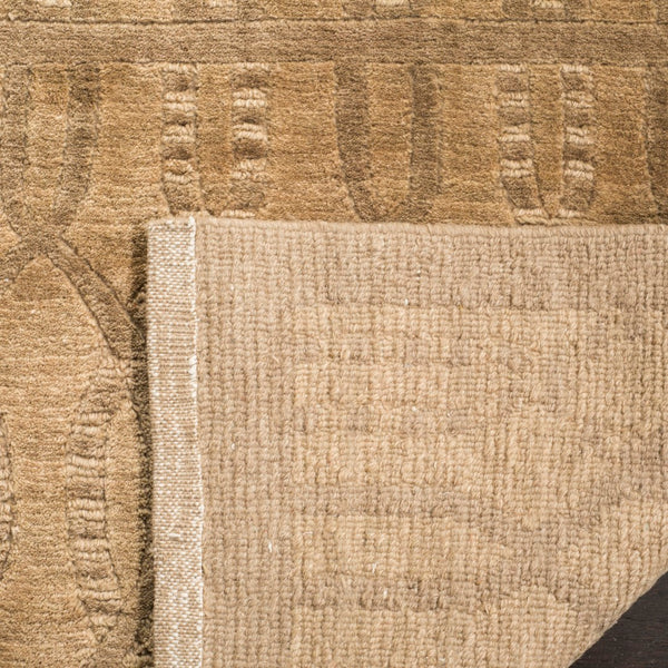 Safavieh TB200 Hand Knotted Rug