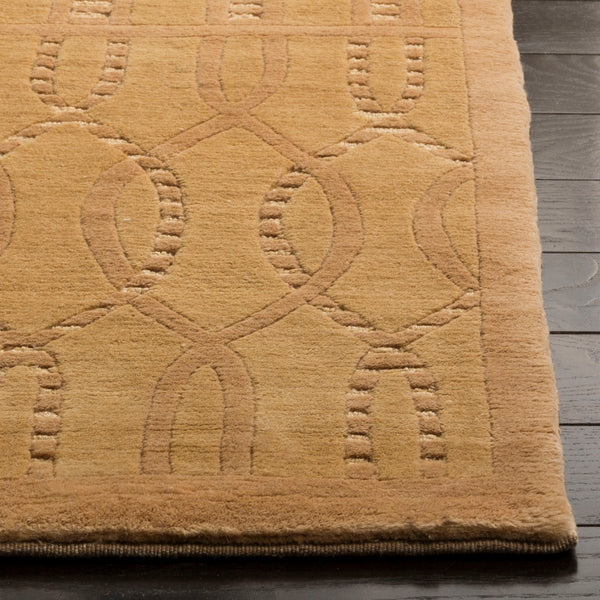 Safavieh TB200 Hand Knotted Rug