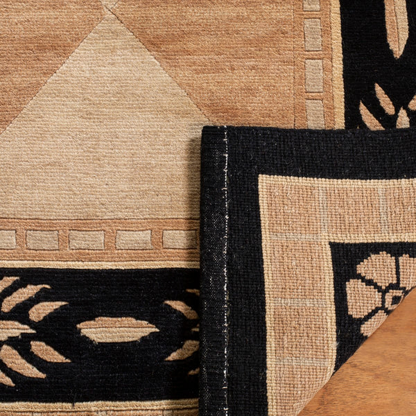 Safavieh Tibetan TB272 Hand Knotted Rug