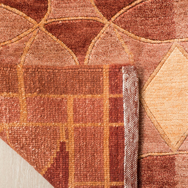 Safavieh Tibetan TB281 Hand Knotted Rug